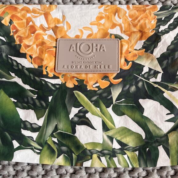 Aloha collection• Special Edition MID POUCH Mei Day by Aloha De Mele - Picture 6 of 17
